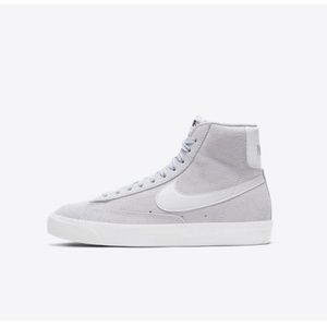 NIKE Blazer Mid ‘77  Suede